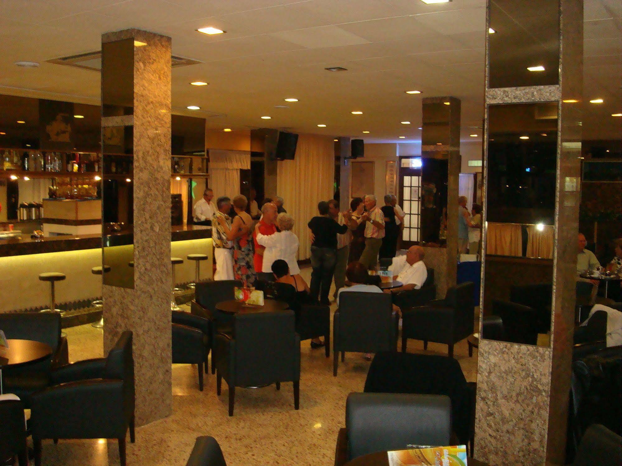 Hotel Univers Росас Экстерьер фото